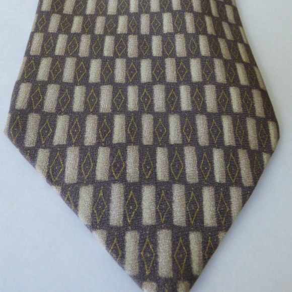 J. Ferrar 100% silk Necktie Tie Geometric pattern gray beige 60"L - Picture 1 of 8